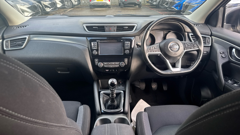 Nissan Qashqai 1.5 dCi N-Connecta 5dr Diesel Hatchback